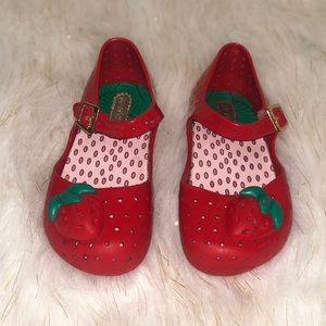 Mini Melissa Strawberry